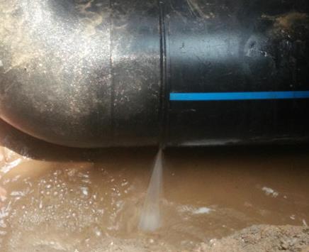 云霄楼顶渗水维修公司为大家分享下云霄卫生间漏水维修修补技术!